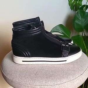 Marc Jacobs zip up sneaker boot*